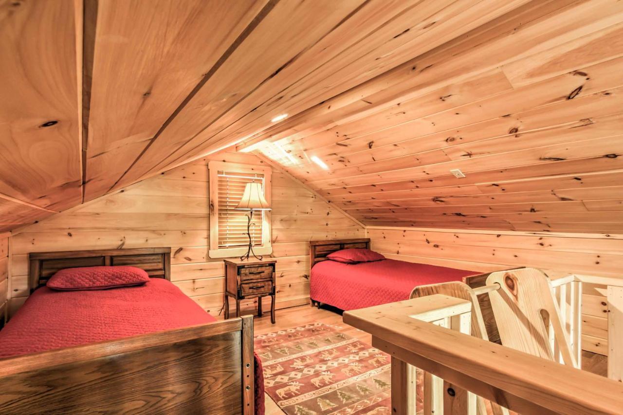 Private Sevierville Cabin With Mountain Views And Loft Eksteriør billede