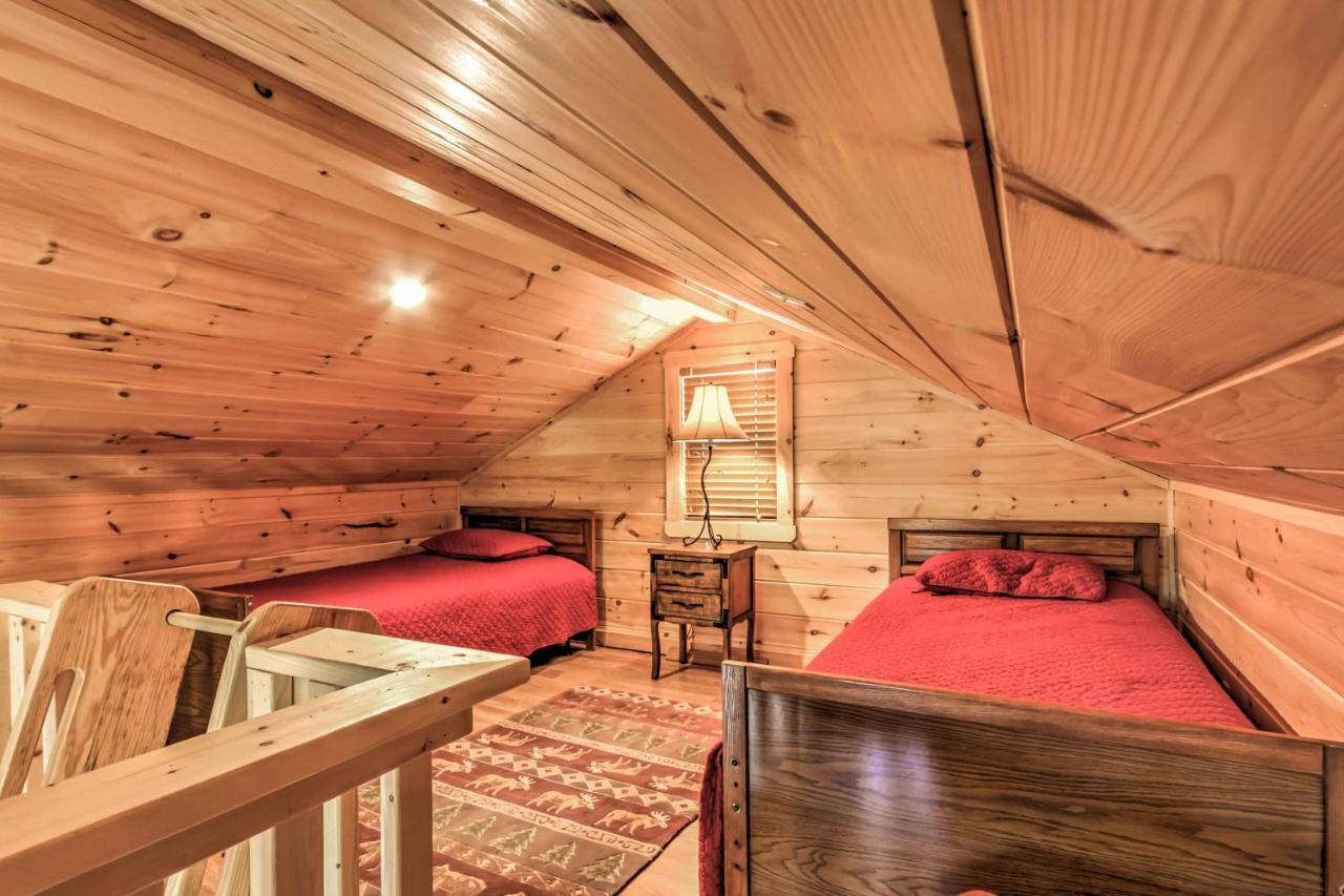 Private Sevierville Cabin With Mountain Views And Loft Eksteriør billede